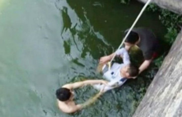 新郎在婚礼上第一次见到新娘后跳河自杀