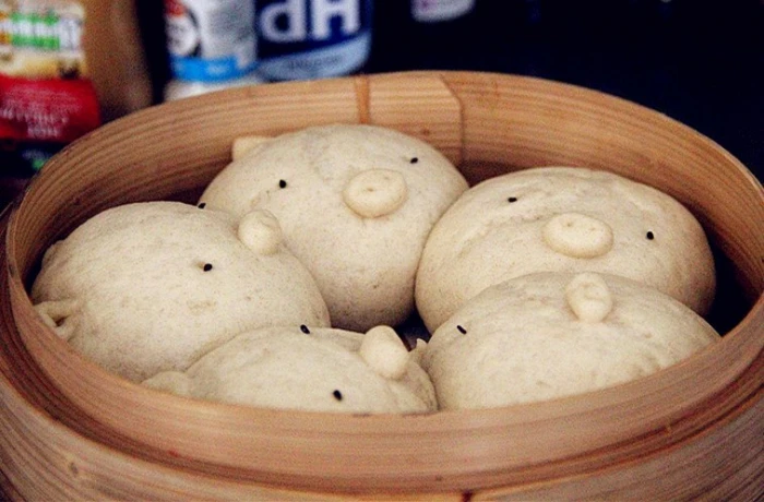 Chinese Food Made Easy: How to Make Piggy Buns [小猪馒头]