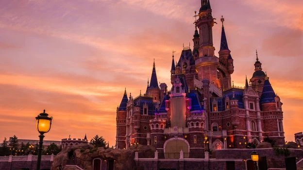 Shanghai Disney Sells Crystal Castle for 1.8 Million RMB