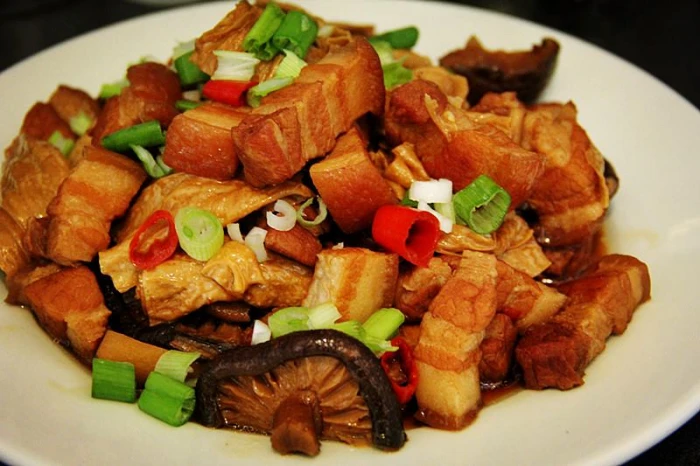 Simple Chinese Food: Braised Pork With Dry Bean Curd
