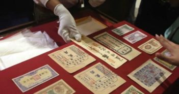 埃及向中国归还13件清代文物 table of historical artifacts