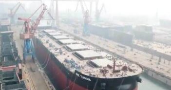 世界上最大的矿砂船在中国制造完成 iron ore shipping vessel