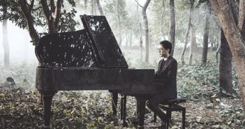 钢琴家罗威为上海写了100多首“情歌” chinese pianist luo wei