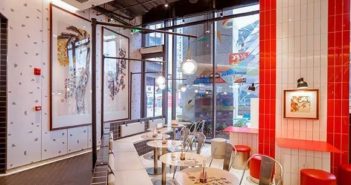 肯德基在成都开杜甫主题餐厅 interior of du fu themed kfc restaurant in chengdu