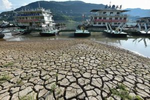 China Experiences Worst Drought Since 1961 as Yangtze River Dries Up