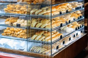 Bakeries Urged to Tackle Food Waste by Netizens