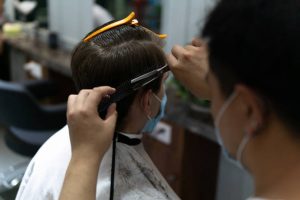 Free Haircuts for Sanitation Workers Ahead of Dragon-Head-Raising Festival
