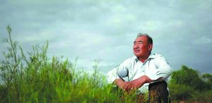 Villager's Lifetime Toil Turns Desert Into Green Oasis