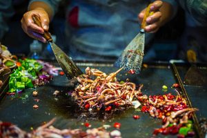 Foodies Flock to Zhengding Night Market in Shijiazhuang