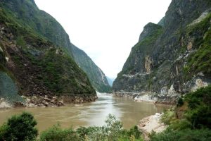 China Destroys Dams and Shuts Hydropower Stations to Save Yangtze Habitat
