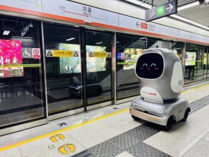 Delivery Robots Ride Shenzhen Subway to Restock 7-Eleven Stores