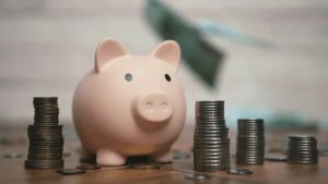Man Spends Under 1 USD per Meal to Save for Apartment