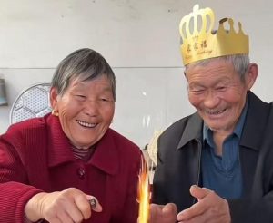 China Mourns Passing of Internet Celebrity Grandpa Kaikai