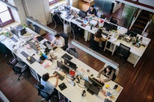 Young Unemployed Adults in China Pay to Work in Fake Offices
