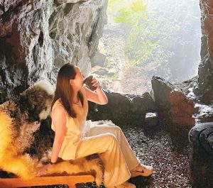 Cave Café Offers Visitors Peaceful Cup of Coffee