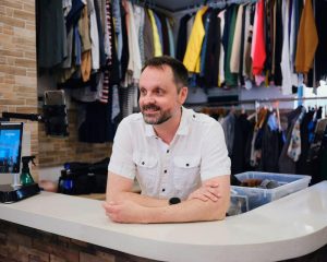 US Man Opens Homeless Shelter in Shanghai