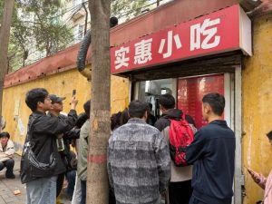 Family-Run Shop Goes Viral Leading to Restaurant Chaos