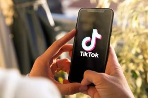 "Becoming Chinese" Trend Takes Over TikTok