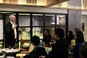 Canadian Hosts English Social Night in Chongqing