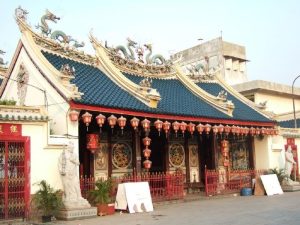 Chinese Community in Indonesia Embraces CNY with Door Knocking Ritual