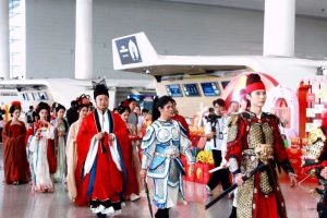 Guangzhou Airport Workers Don Hanfu for Spring Festival