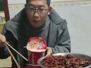Hebei Son-in-Law Struggles With Jiangxi Spicy Cuisine
