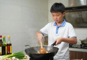 Sixth Grader Turns Into a &ldquo;Master Chef&rdquo;