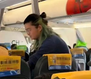 Dad Apologises in Advance with Gifts For Daughter's First Flight