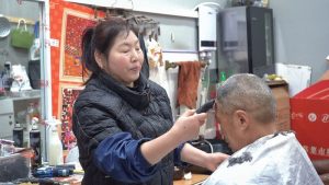 Hairdresser Runs Business with Kindness Offering 5 Yuan Haircuts