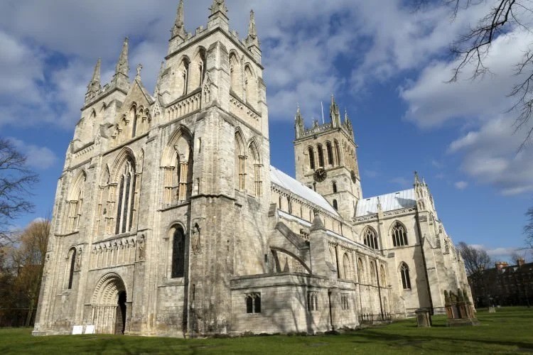 Medieval English Abbey Becomes Popular Chinese Wedding Venue