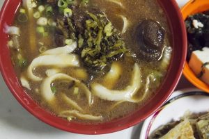French Diners Flock to Shanxi Noodle Restaurant in Paris