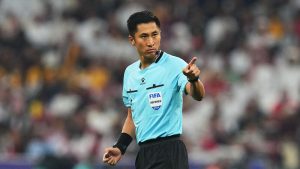Chinese Fans Support Referee as Country's Star Representative at World Cup