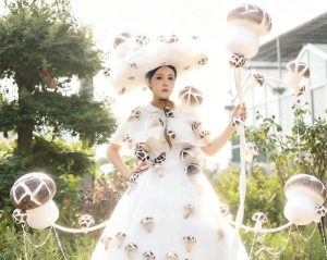 Models Wearing Food Put on Show for Event in Hubei