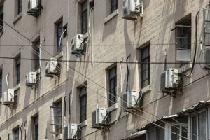 Security Guard Rescues Trapped Resident After Finding Plea for Help